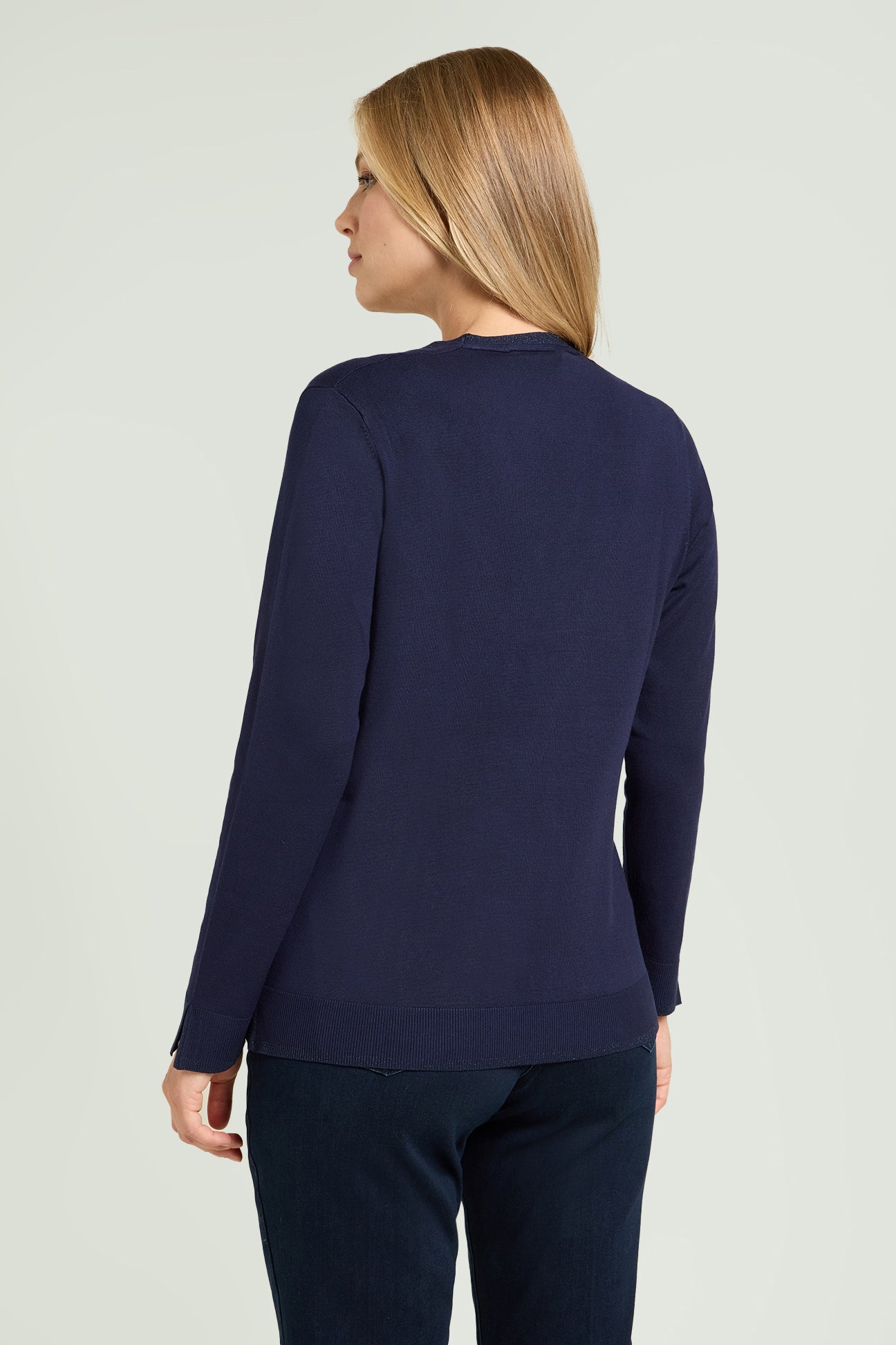 MAGLIA CON SCOLLO A "V" IN VISCOSA COMFORT