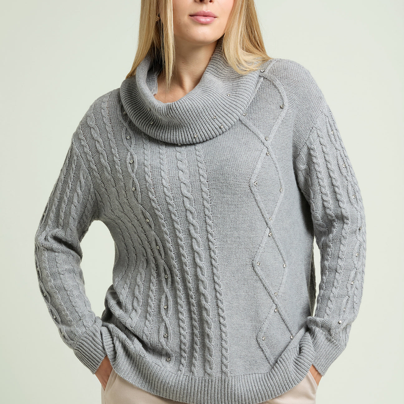 MAGLIA A TRECCE CON CASTONI