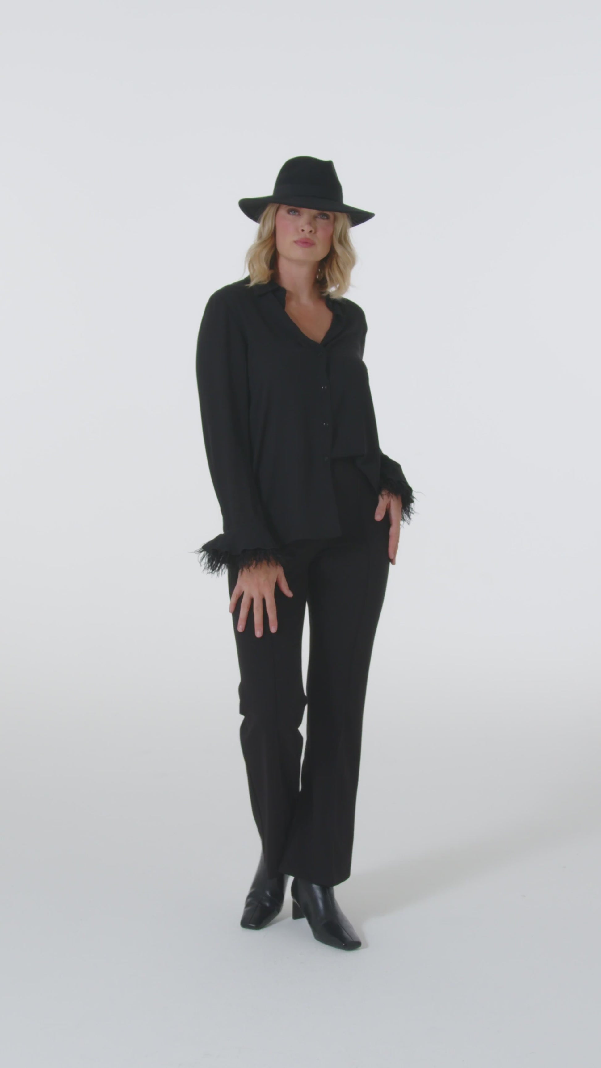PANTALONI PULL-ON FLARE IN PUNTO MILANO